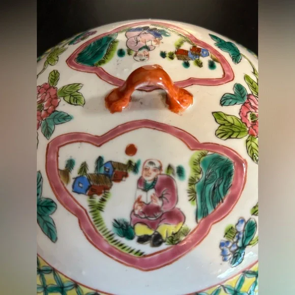 Vintage Chinese Famille Rose Porcelain Bowl With Lid - Picture 8 of 16